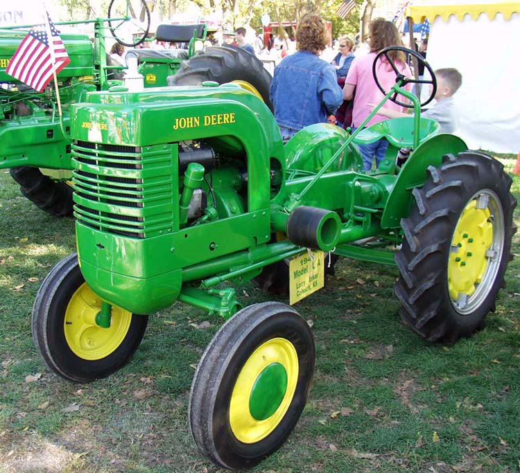41 John Deere Model LA Tractor