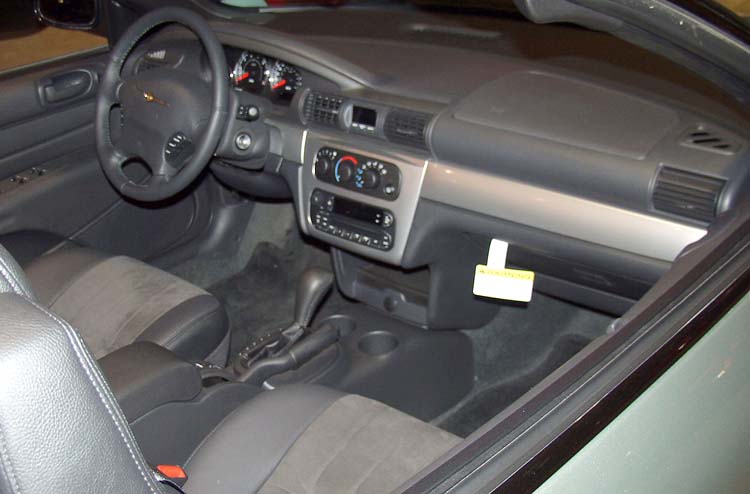 06 Chrysler Sebring Touring Convertible Dash