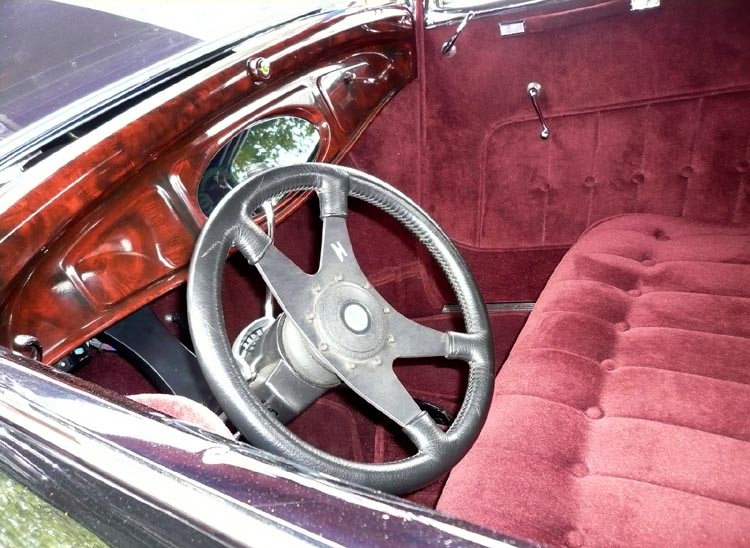 32 Ford Chopped 3W Coupe Custom Dash